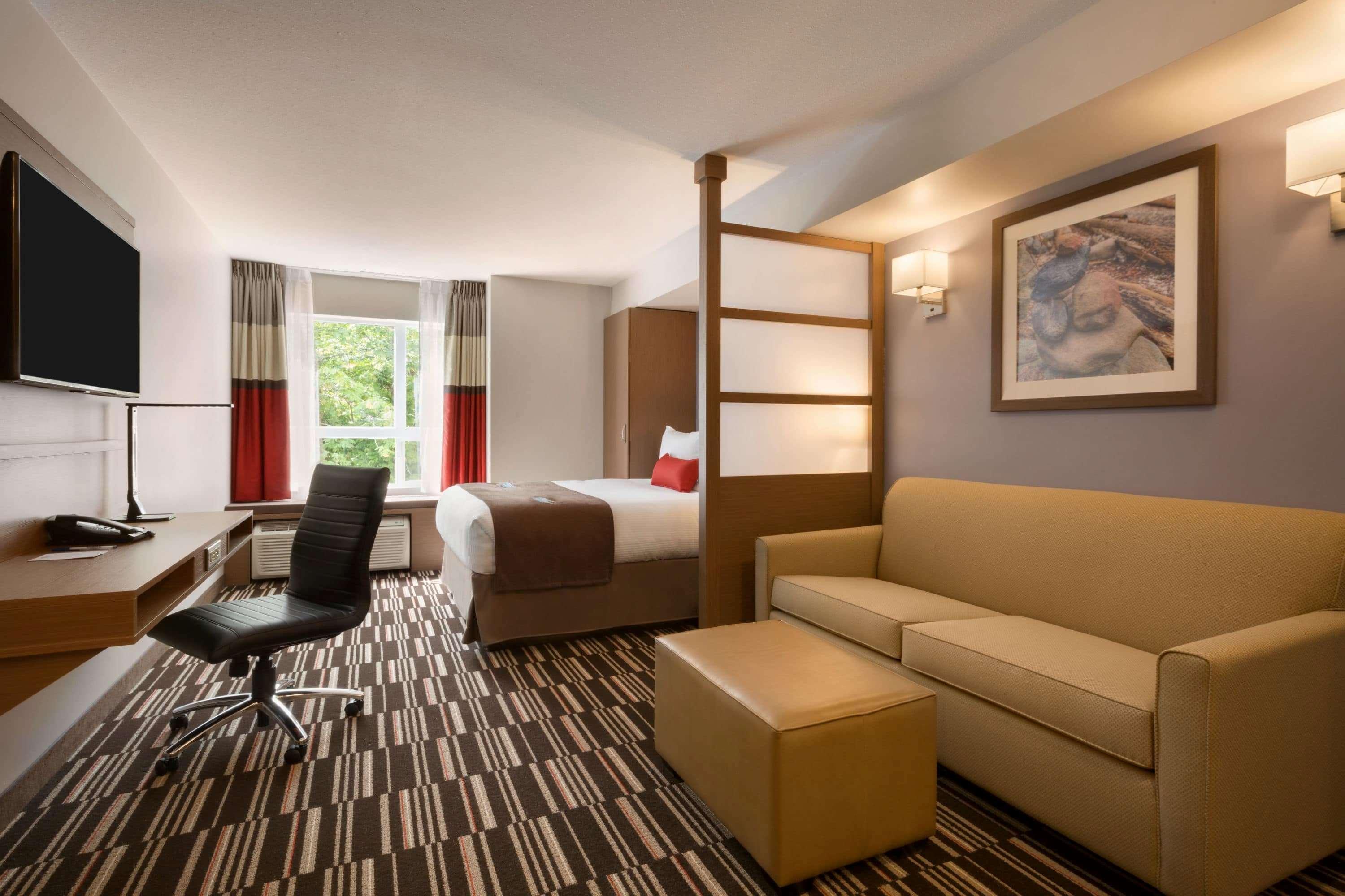 Microtel Inn & Suites By Wyndham Oyster Bay Ladysmith Buitenkant foto