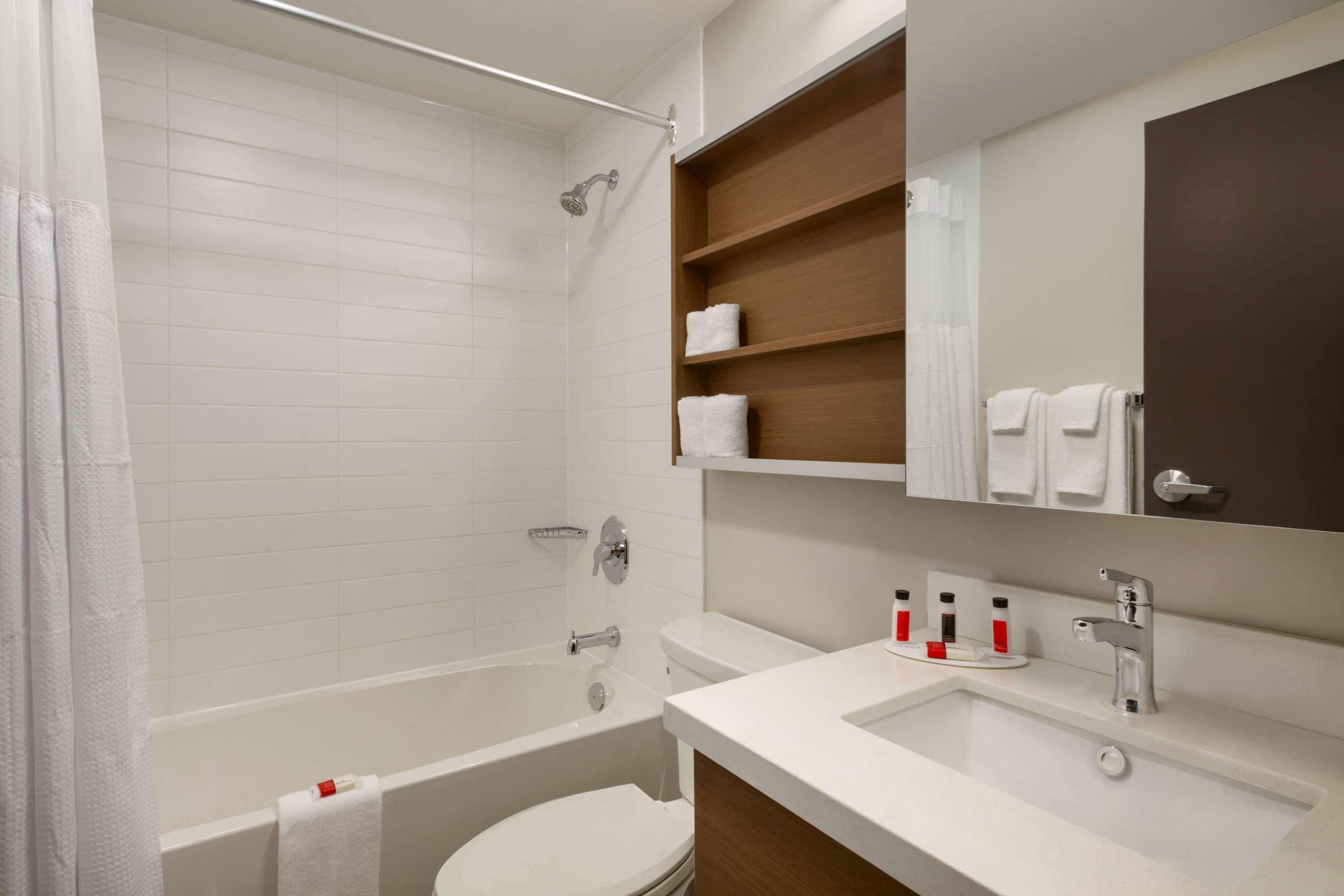 Microtel Inn & Suites By Wyndham Oyster Bay Ladysmith Buitenkant foto